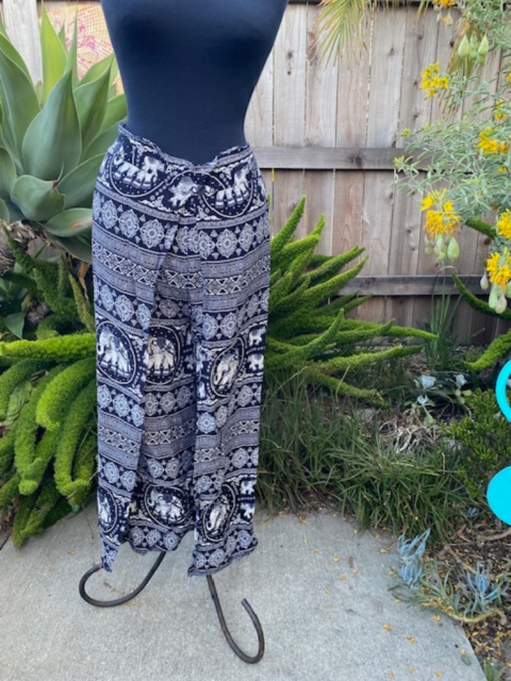 Rayon Thai Harem Pants, size S, Navy Blue, Flowy Legs